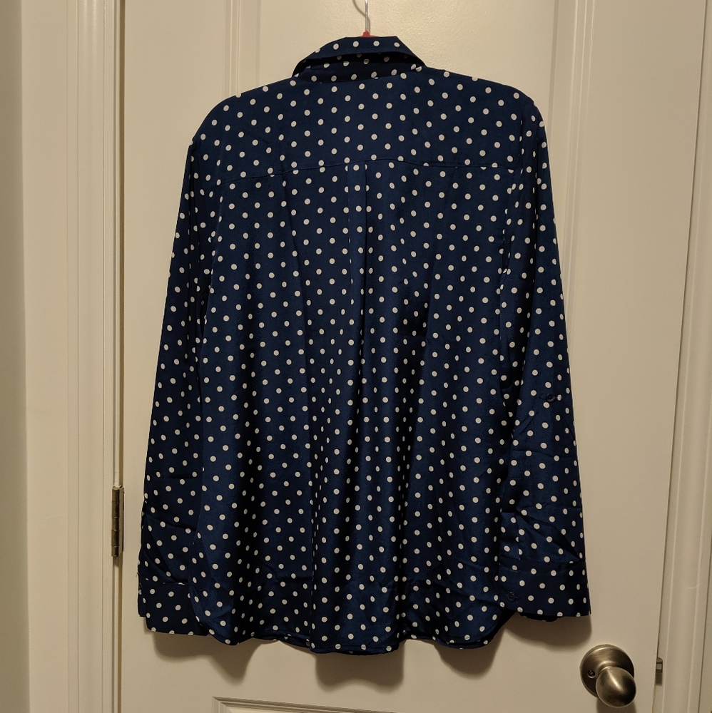 blouse - Picture 2 of 3